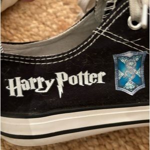Harry Potter Slytherine low top sneakers size‎ 40 EU 8.5-9 in women’s